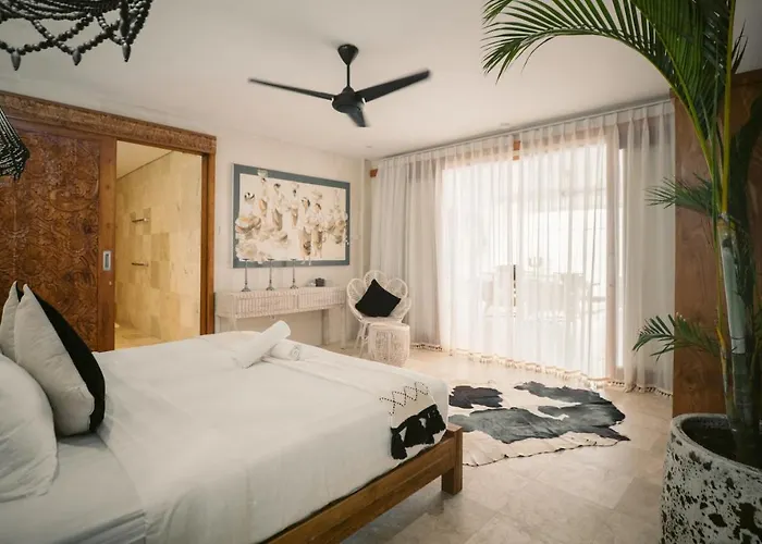 Aqua Nusa - Luxury Villa *