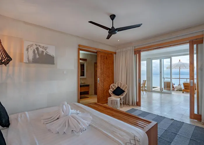 Villa Aqua Nusa - Luxury Nusa Lembongan