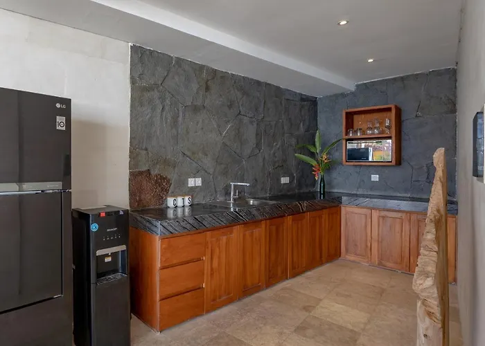 Villa Aqua Nusa - Luxury Nusa Lembongan
