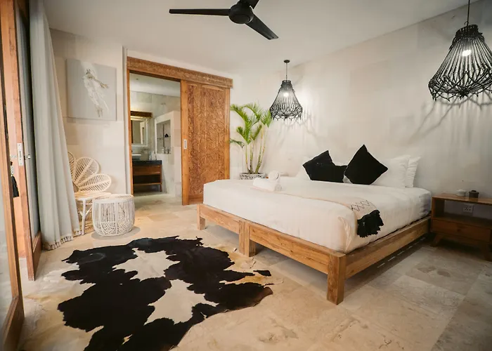 Aqua Nusa - Luxury
